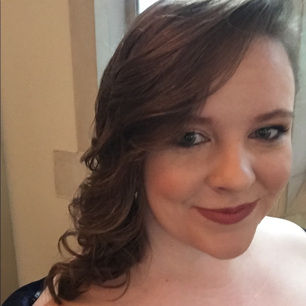 Meet your Posher, Caroline